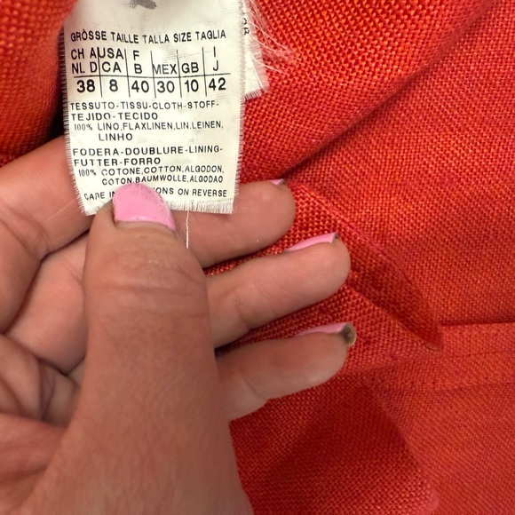 MaxMara sz. 8 vintage linen orange/red
Blazer Classic great vintage condition - Picture 12 of 15